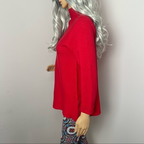 TaharI Women's Sweater – Bold Red Hue Red - Picture 7 of 12